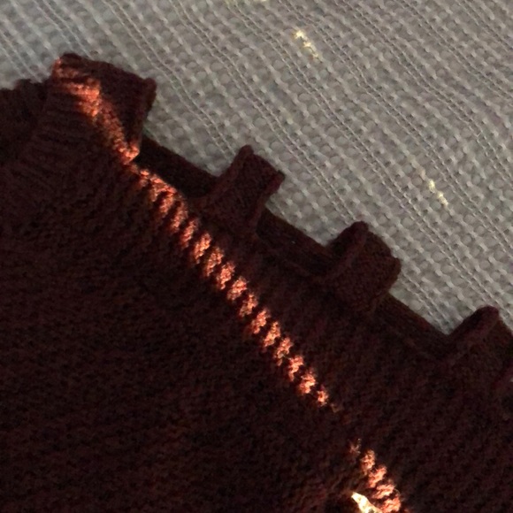 Design Lab sweater with cold shoulders - Picture 3 of 3